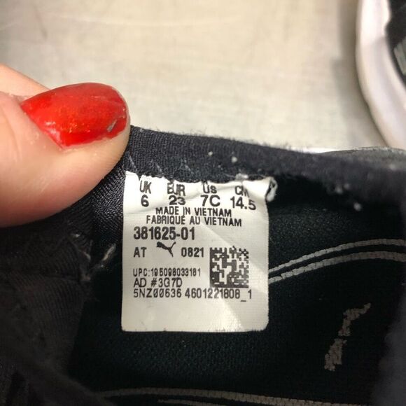 Puma Size 6 Toddler Black and White Slip On - Picture 6 of 6